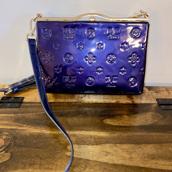 Versace V1969 Italia Scarlet Frame Crossbody Purse Bag NEW - Picture 3 of 6